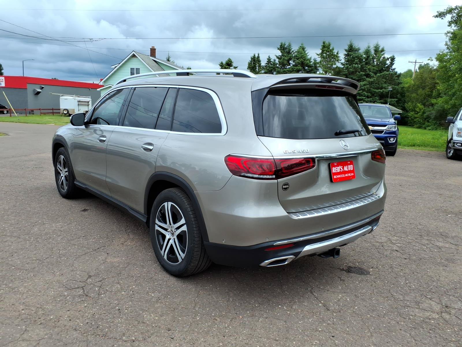 Used 2022 Mercedes-Benz GLS 450 4MATIC image 3