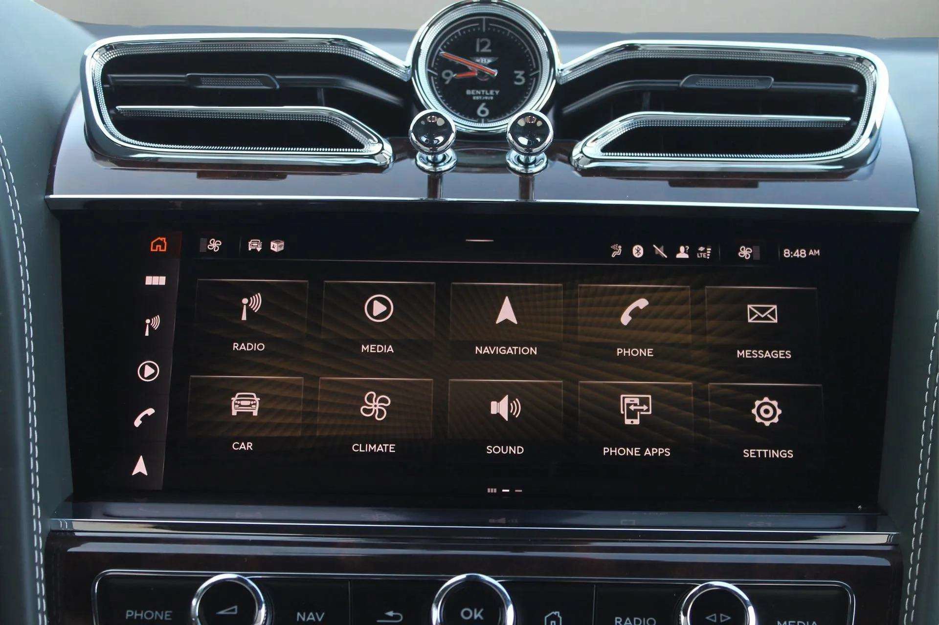 Certified 2024 Bentley Bentayga Extended Wheelbase AWD/4WD image 27