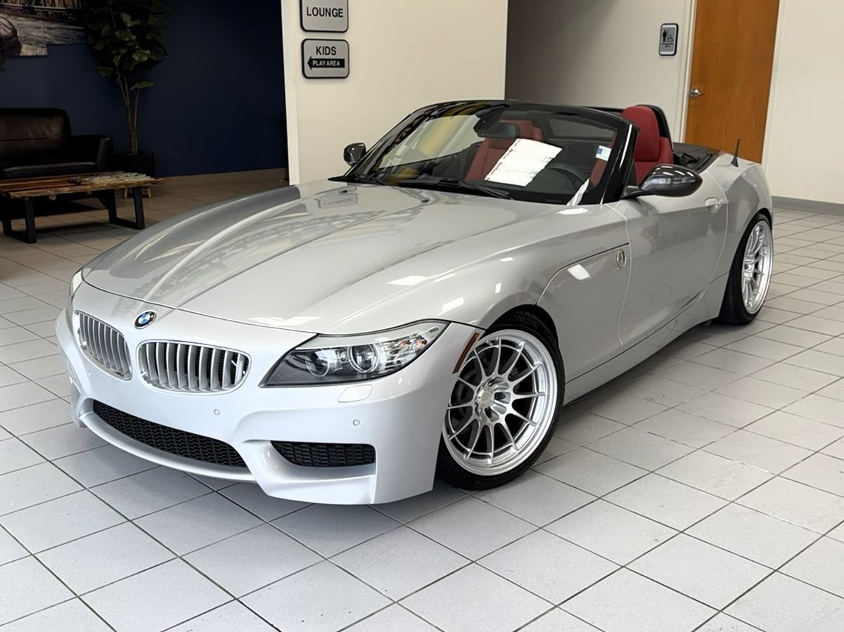 Used 2013 BMW Z4 sDrive35i RWD image 1