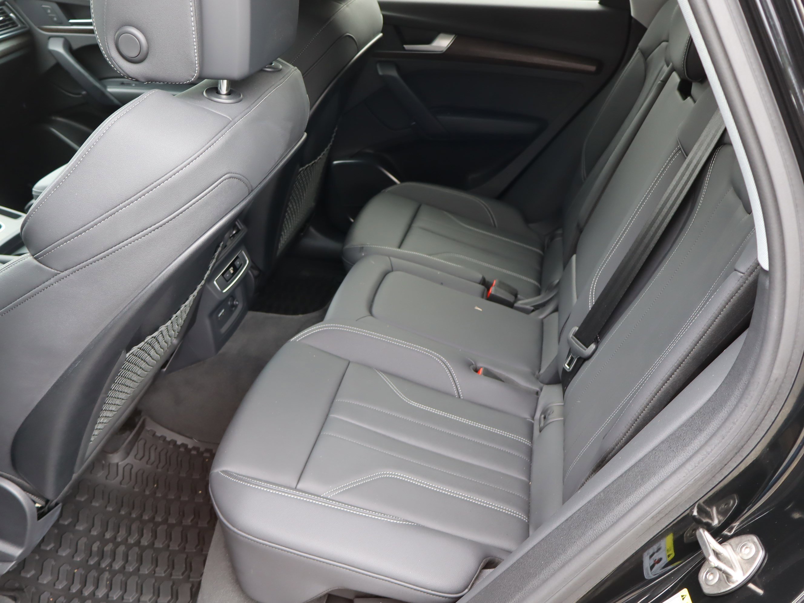 Used 2024 Audi Q5 e Premium image 32