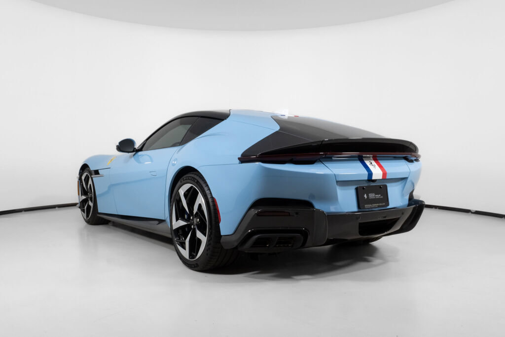 Used 2025 Ferrari 12Cilindri RWD image 4
