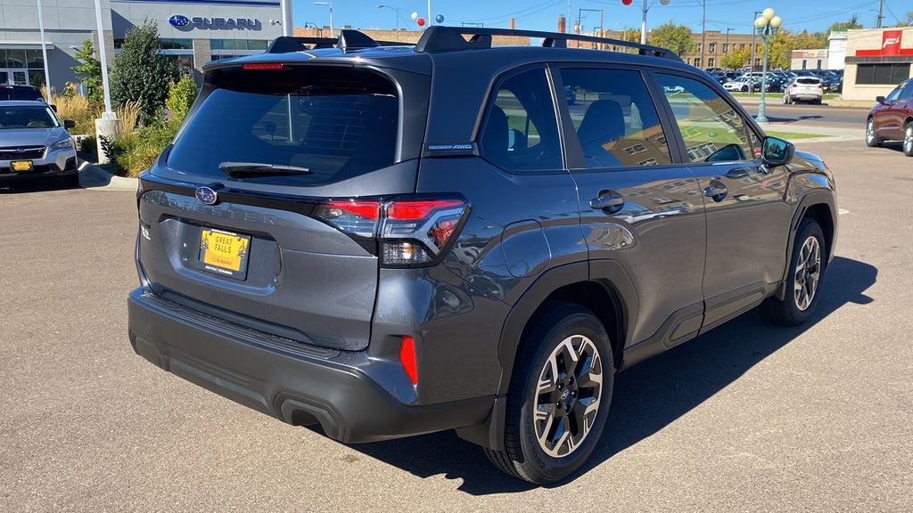Used 2025 Subaru Forester Premium image 5