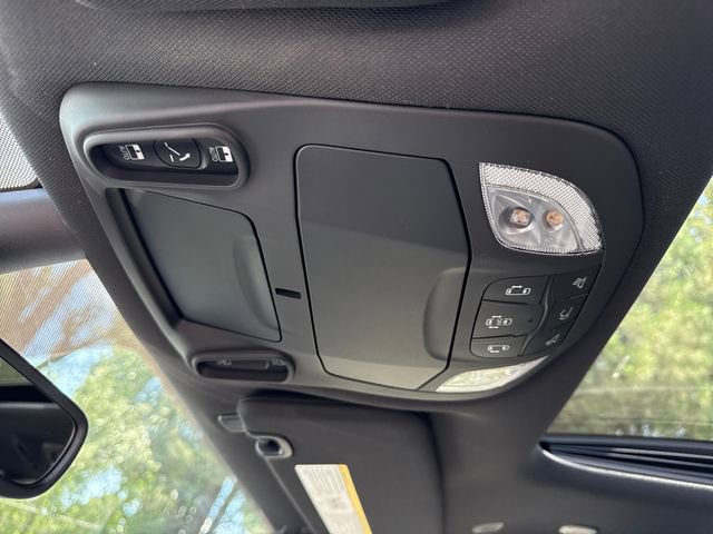 New 2026 Chrysler Pacifica Select FWD image 26