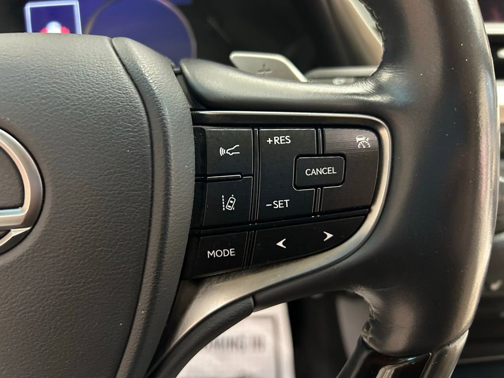 Used 2019 Lexus ES 350 w/ Premium Package image 11