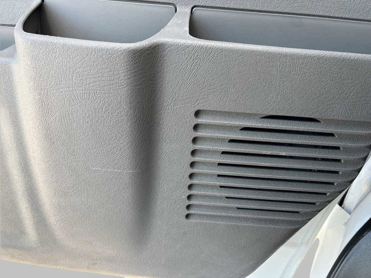 Used 2025 Chevrolet Express 3500 LS image 16