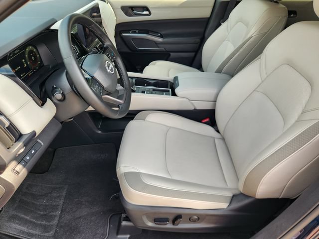 Used 2026 Nissan Pathfinder SL FWD image 13