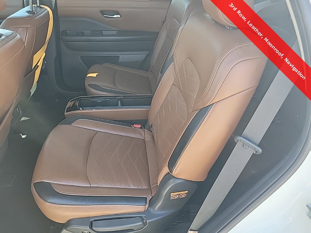 Used 2022 Nissan Pathfinder Platinum w/ Cargo Package image 34