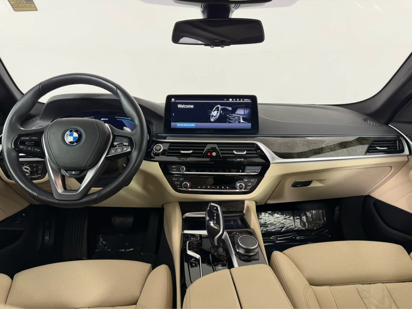 Used 2023 BMW 530e xDrive w/ Convenience Package AWD/4WD image 11