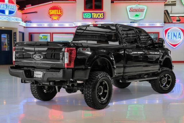 Used 2017 Ford F250 XLT AWD/4WD image 3