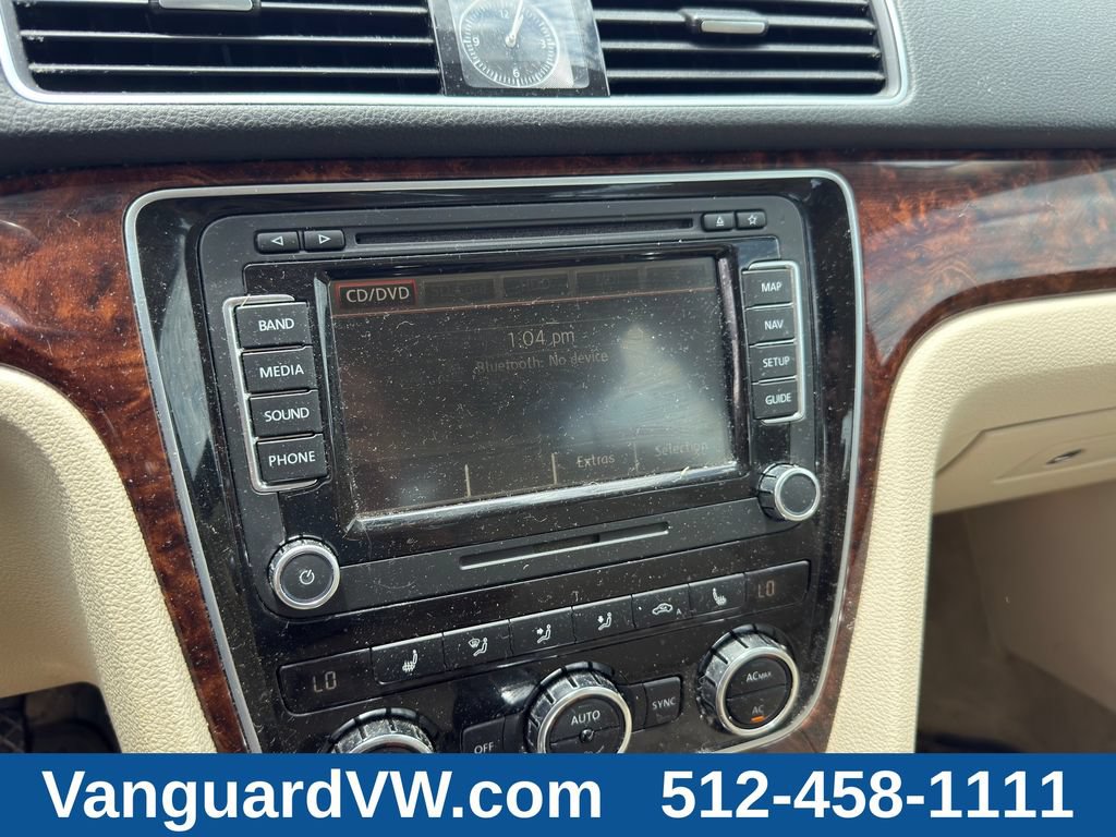 Used 2012 Volkswagen Passat 2.5 SEL FWD image 16