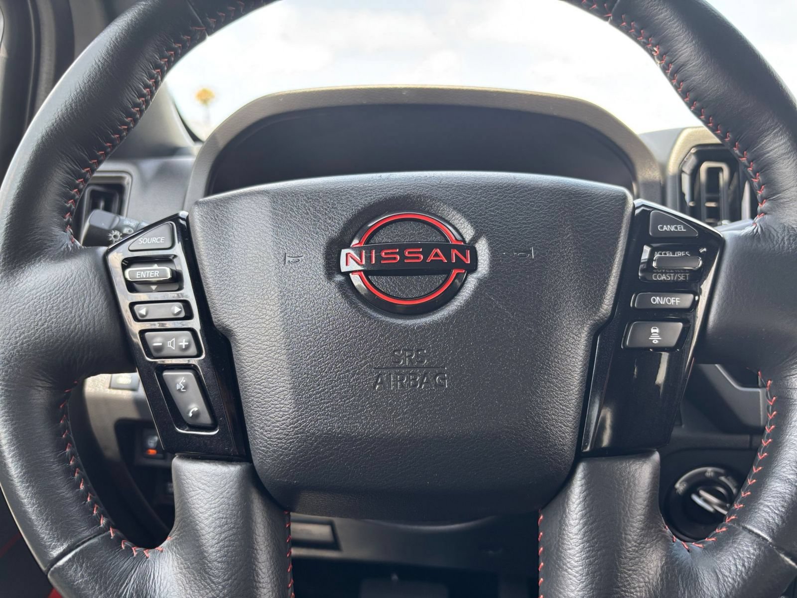 Used 2026 Nissan Frontier PRO-4X AWD/4WD image 28