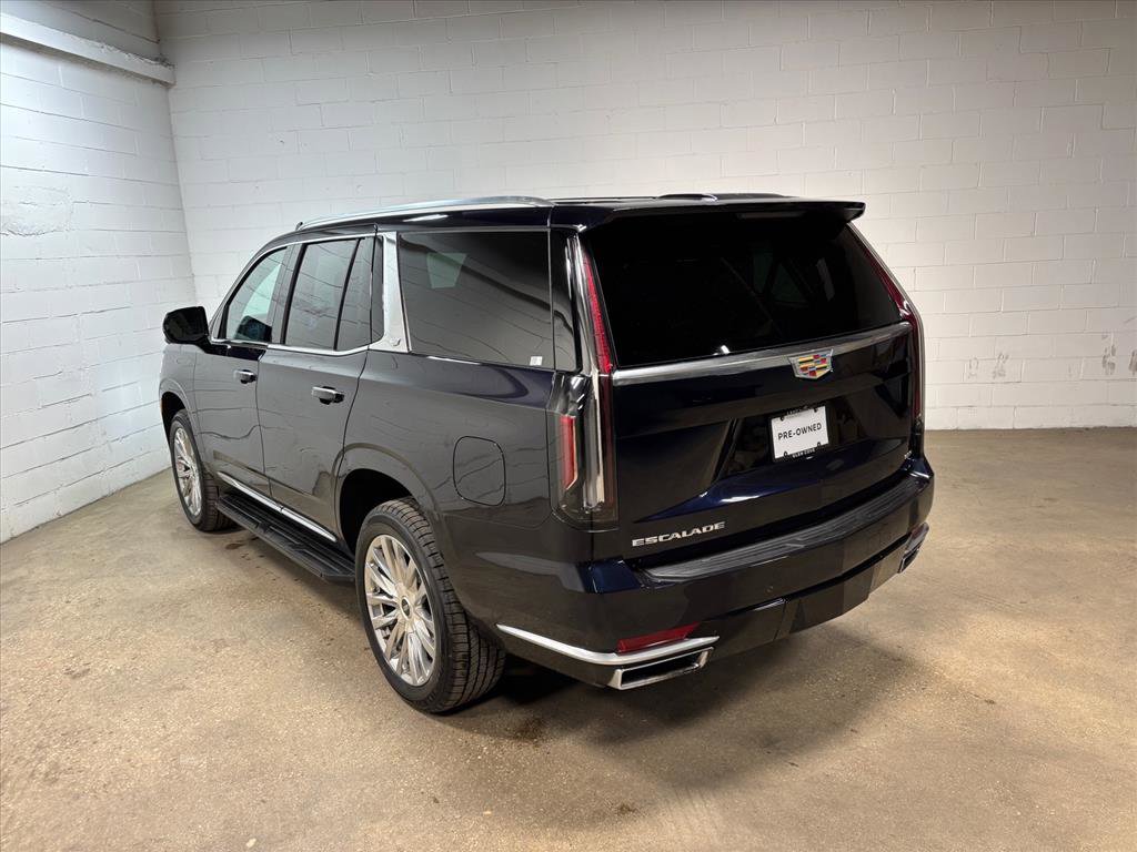 Used 2023 Cadillac Escalade Premium Luxury image 9