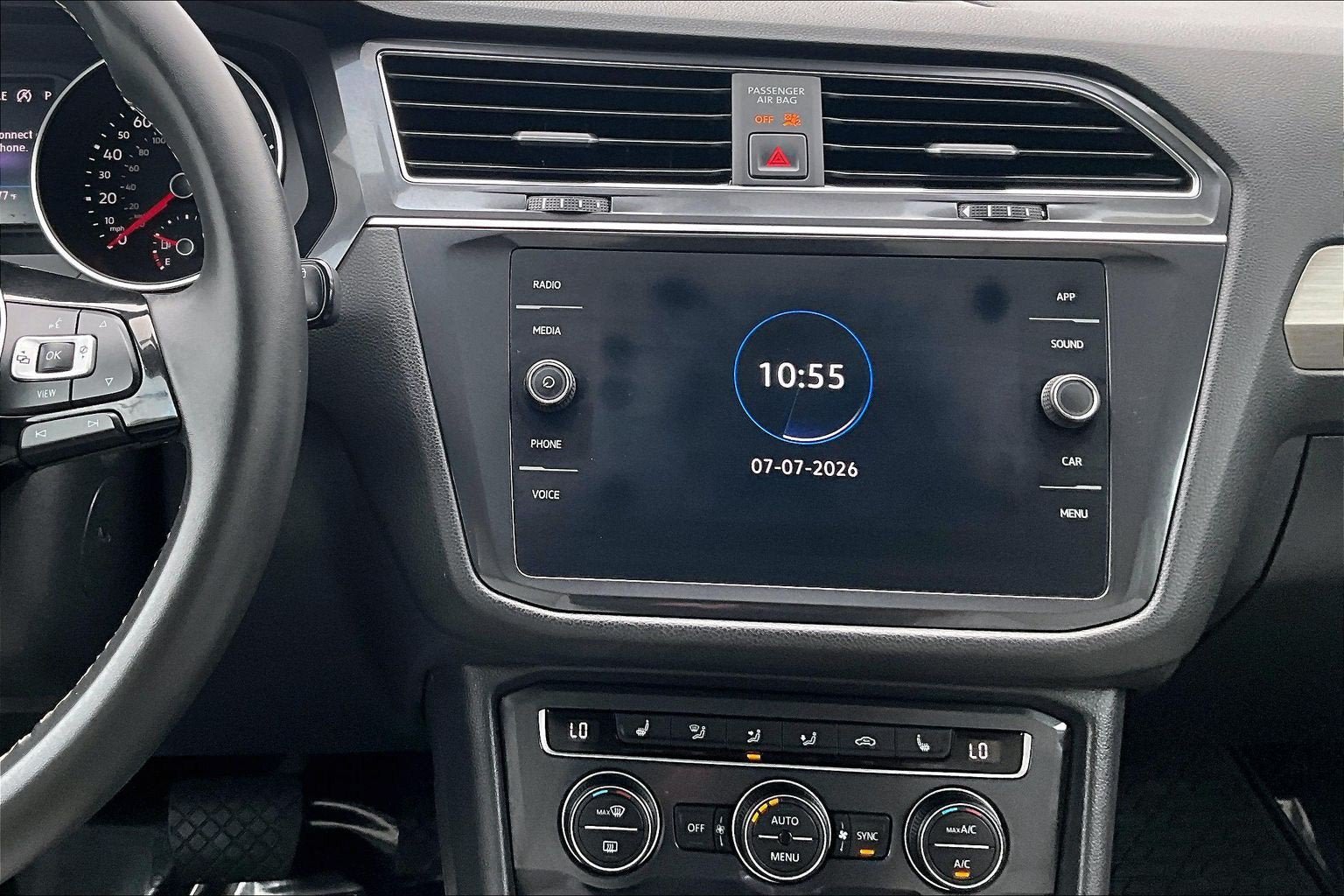 Used 2021 Volkswagen Tiguan SE w/ Panoramic Sunroof Package AWD/4WD image 6