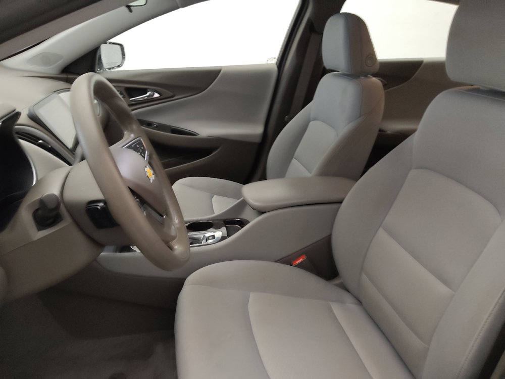 Used 2023 Chevrolet Malibu LS FWD image 17