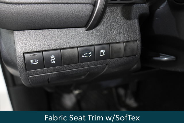 Used 2018 Toyota Camry SE FWD image 16