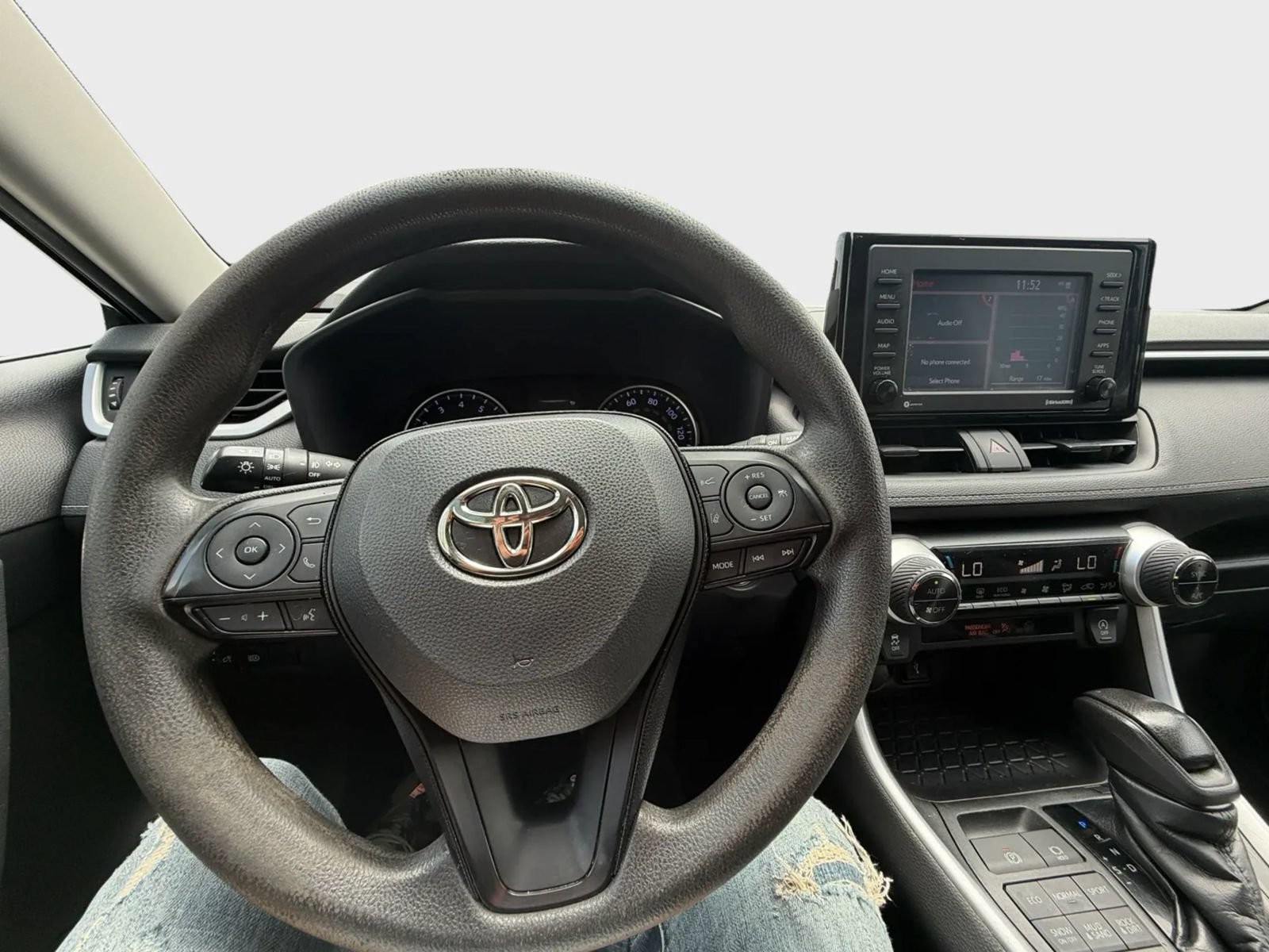 Used 2021 Toyota RAV4 XLE AWD/4WD image 12