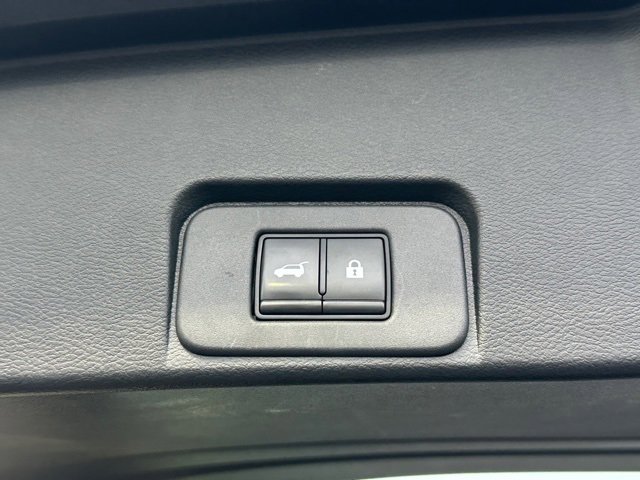 Certified 2022 Nissan Rogue SV w/ SV Premium Package image 20