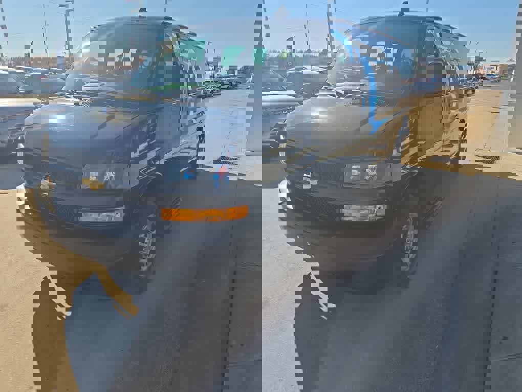 Used 2020 Chevrolet Express 3500 LS image 4