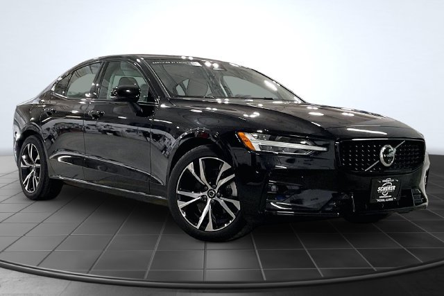 Certified 2025 Volvo S60 B5 Plus FWD image 14