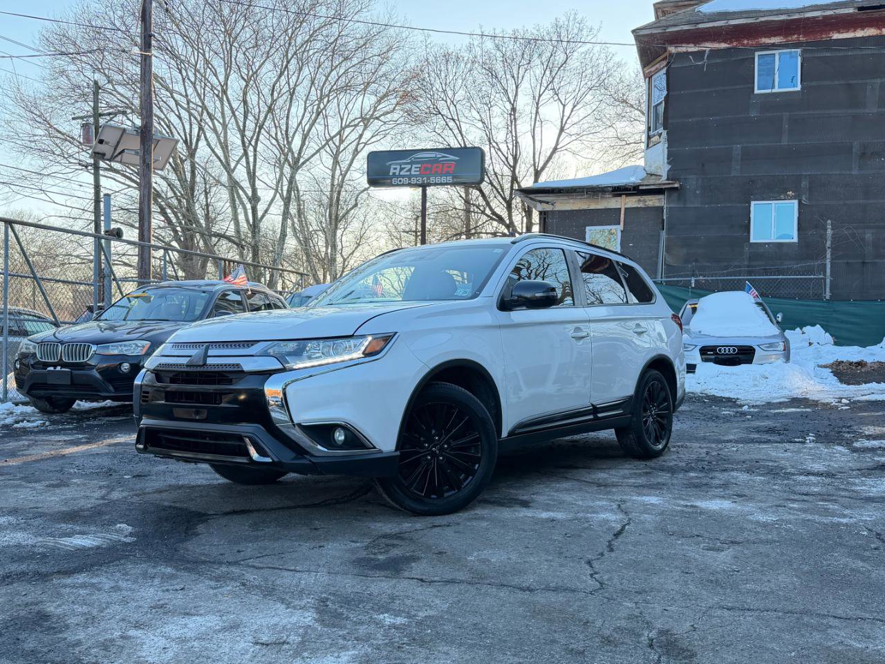 Used 2020 Mitsubishi Outlander LE FWD image 2