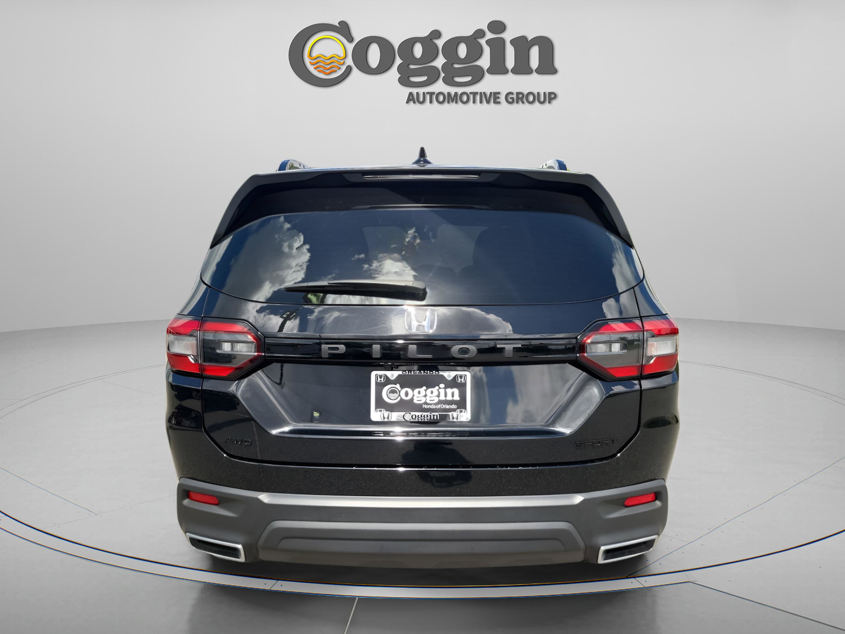 Certified 2024 Honda Pilot Sport image 5