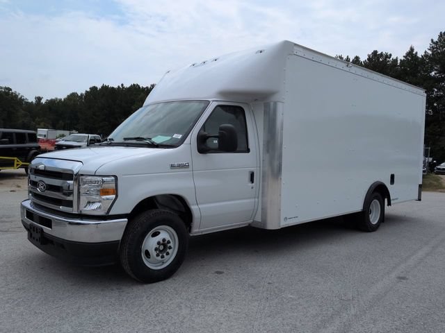 New 2027 Ford E-350 and Econoline 350 Super Duty w/ Power Equipment Group RWD image 7