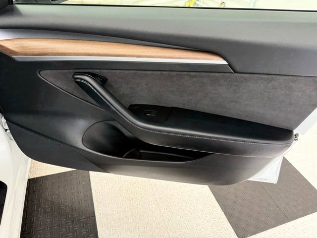 Used 2022 Tesla Model 3 Performance image 23