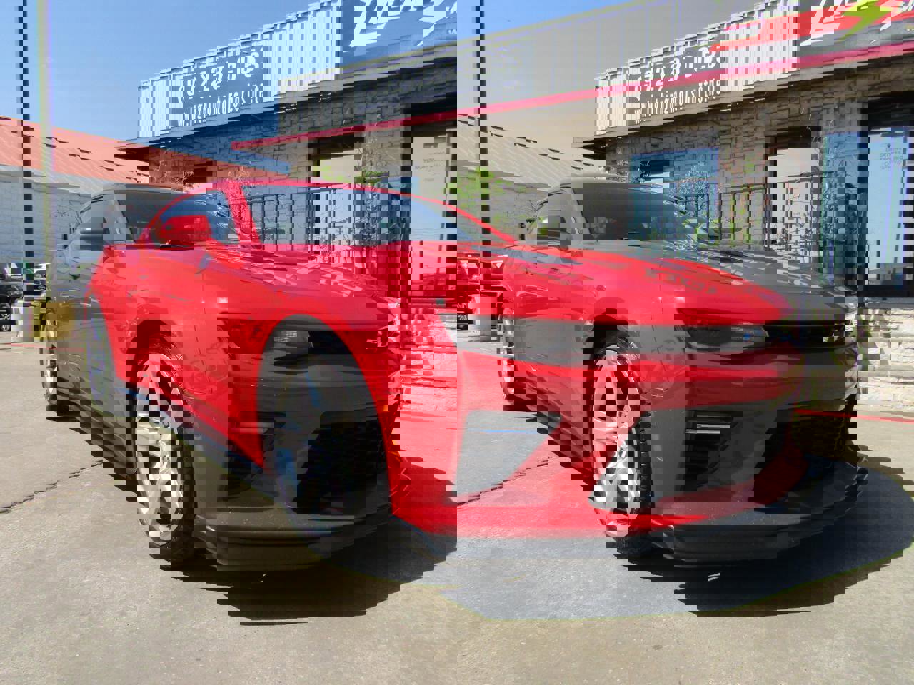 Used 2017 Chevrolet Camaro SS image 6