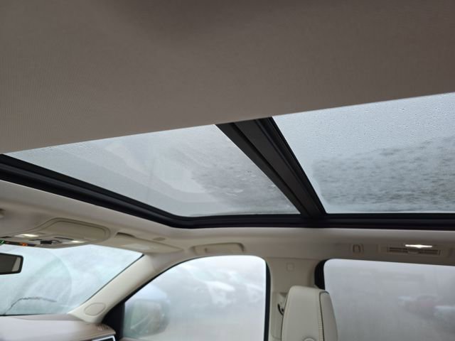 Used 2022 GMC Yukon XL Denali image 12