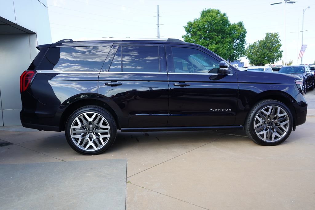 New 2025 Ford Expedition Platinum w/ Platinum Ultimate Package AWD/4WD image 7
