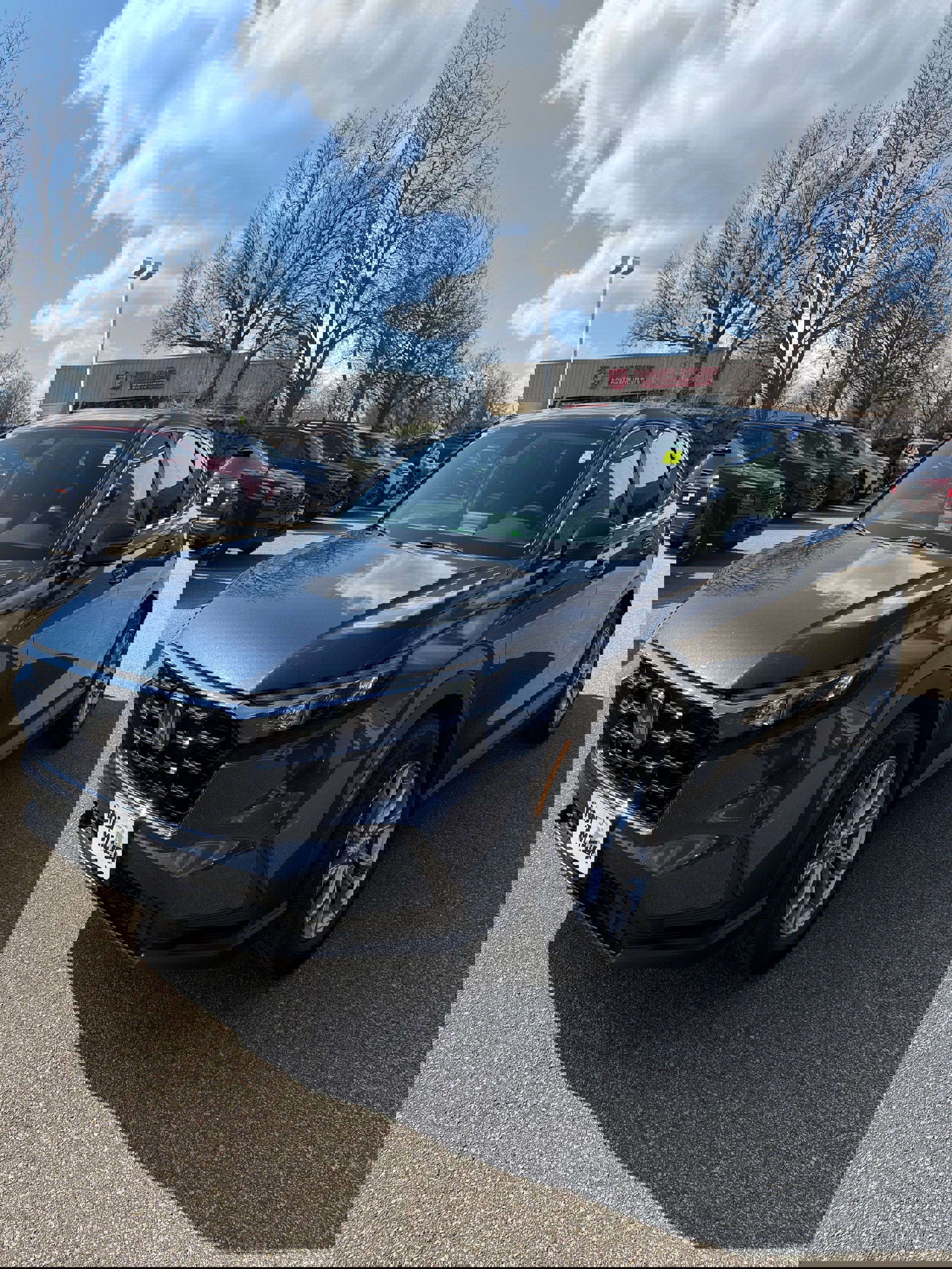 Used 2023 Honda CR-V EX image 3