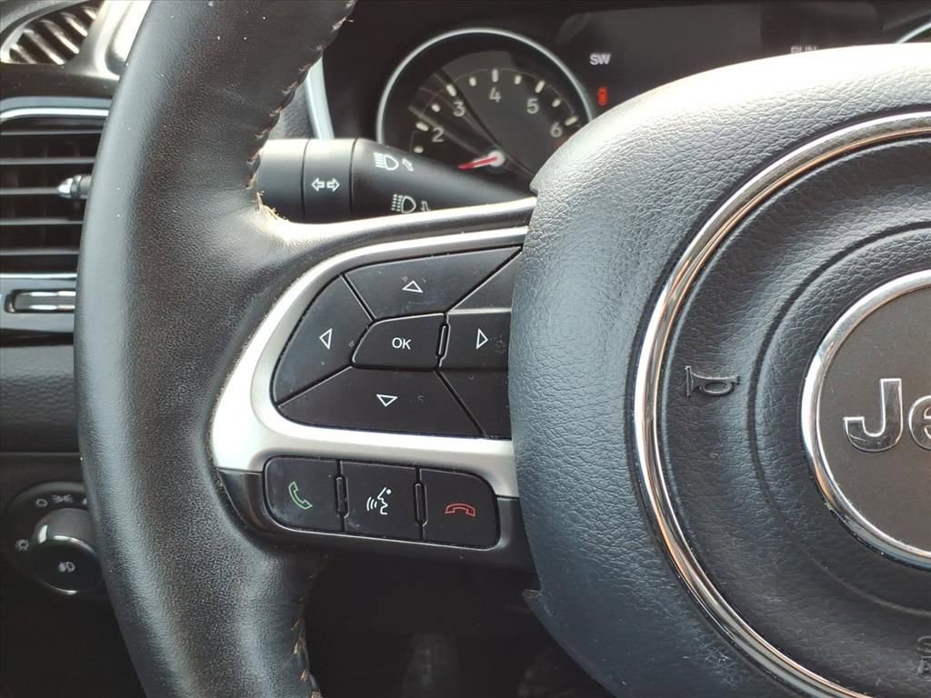 Used 2018 Jeep Compass Limited w/ Navigation Group image 16