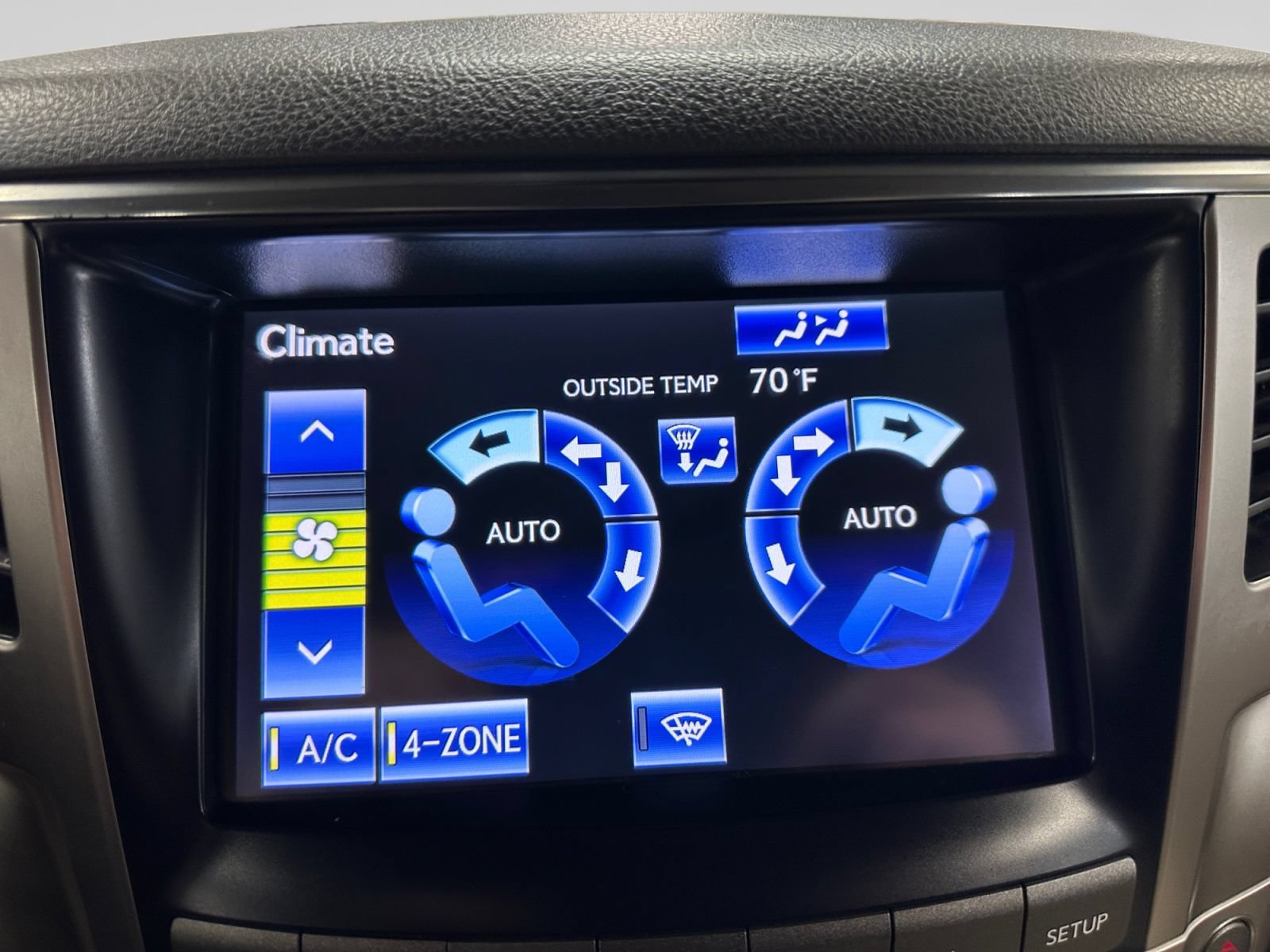 Used 2013 Lexus LX 570 4WD w/ Luxury Pkg image 31