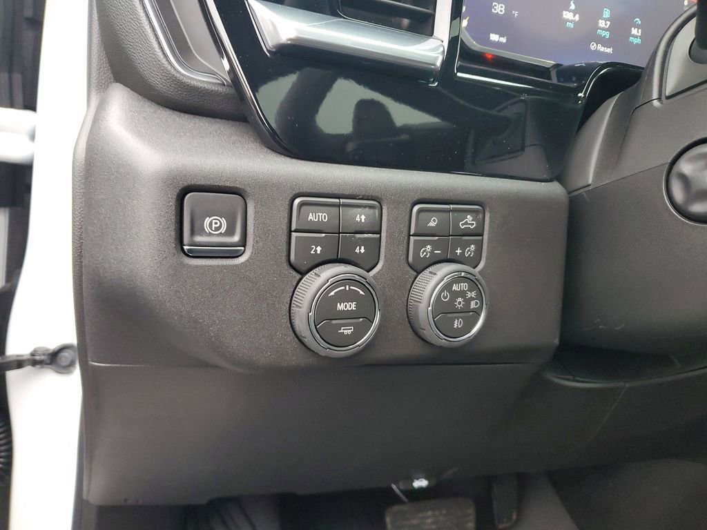 New 2026 Chevrolet Silverado 1500 LTZ w/ Z71 Off-Road Package image 18