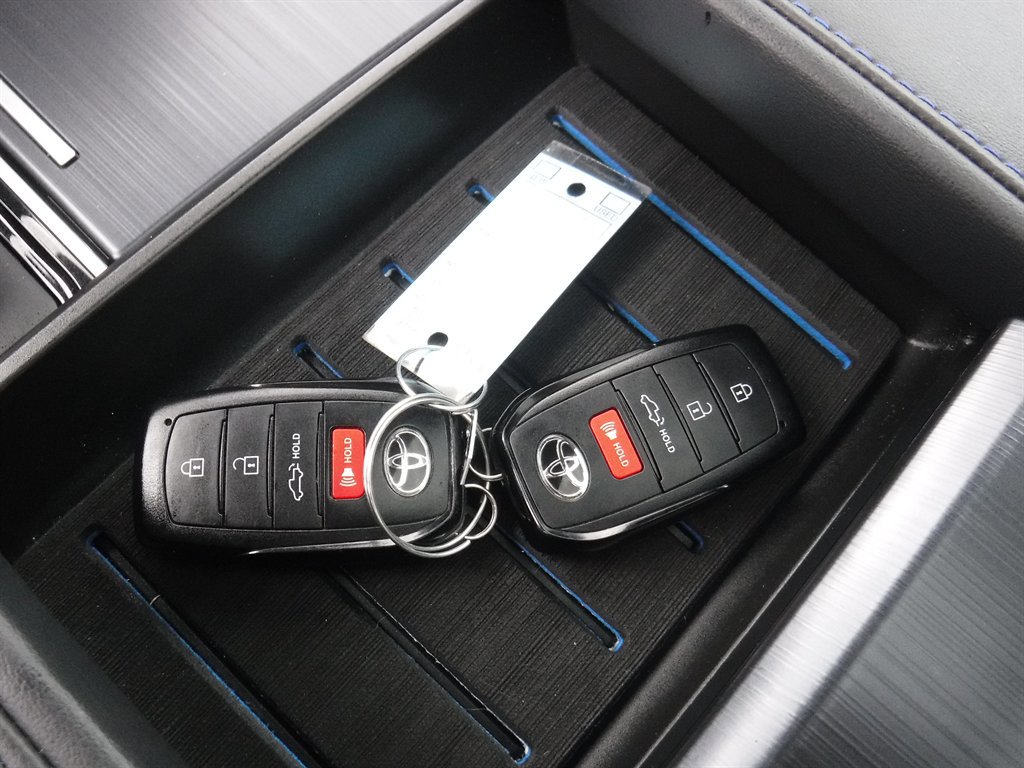 Used 2024 Toyota Tundra Platinum image 20