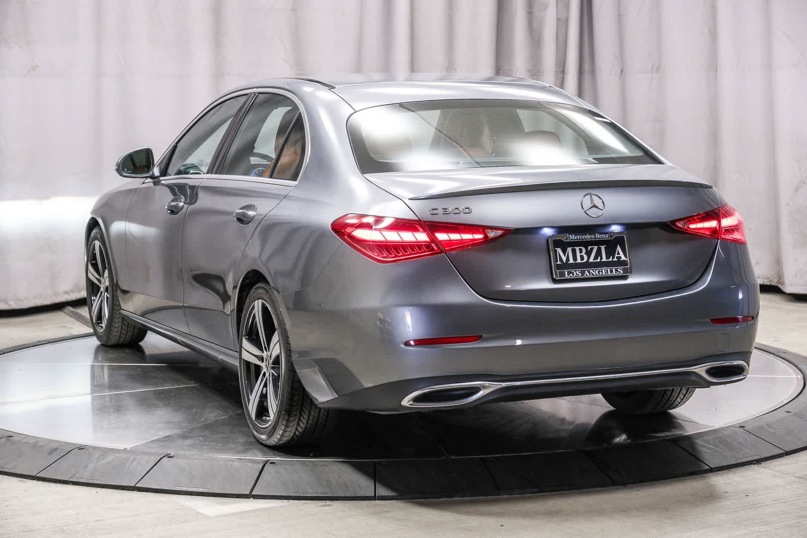 Used 2022 Mercedes-Benz C 300 Sedan image 2