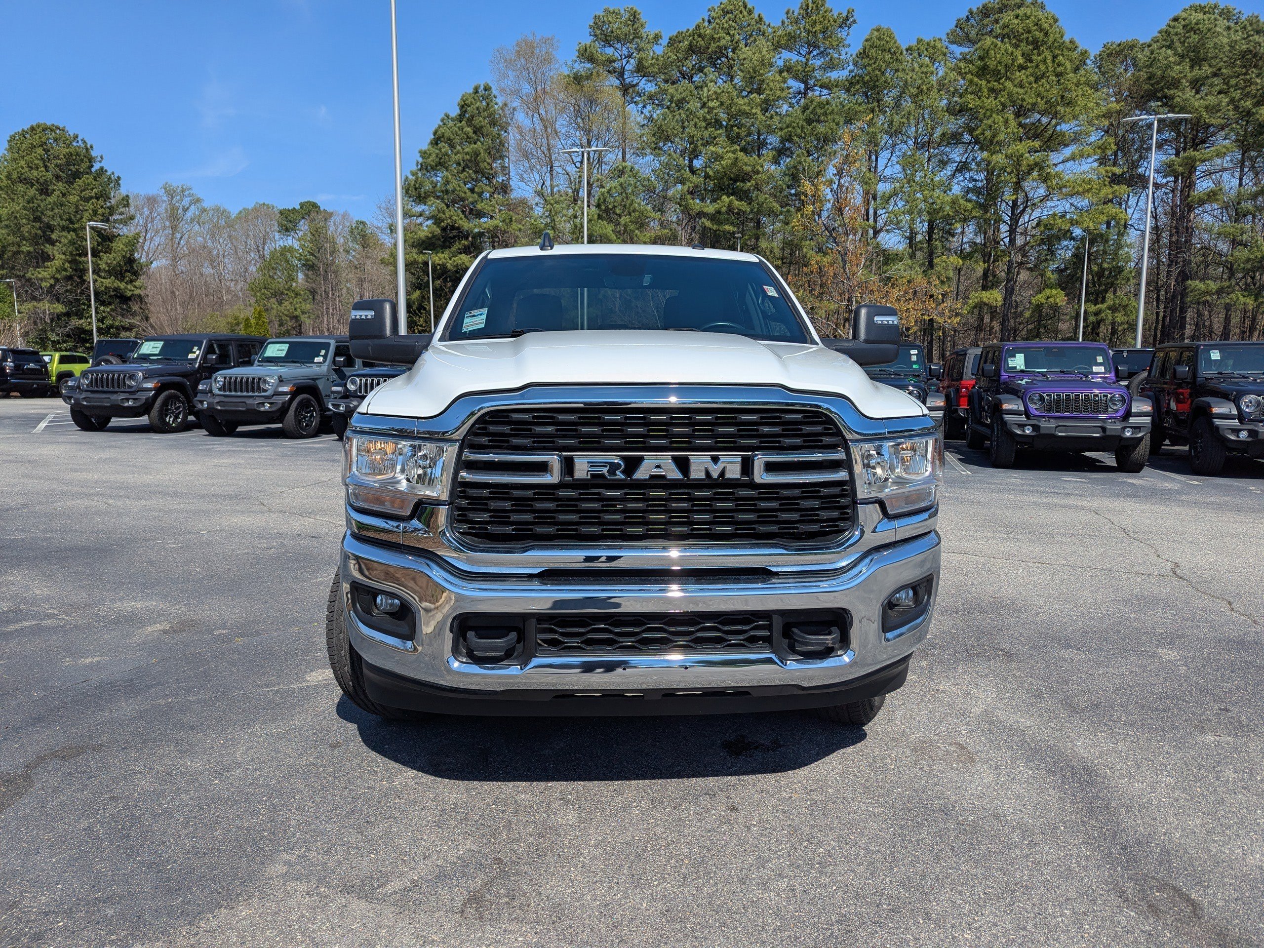Used 2024 RAM 2500 Big Horn image 2