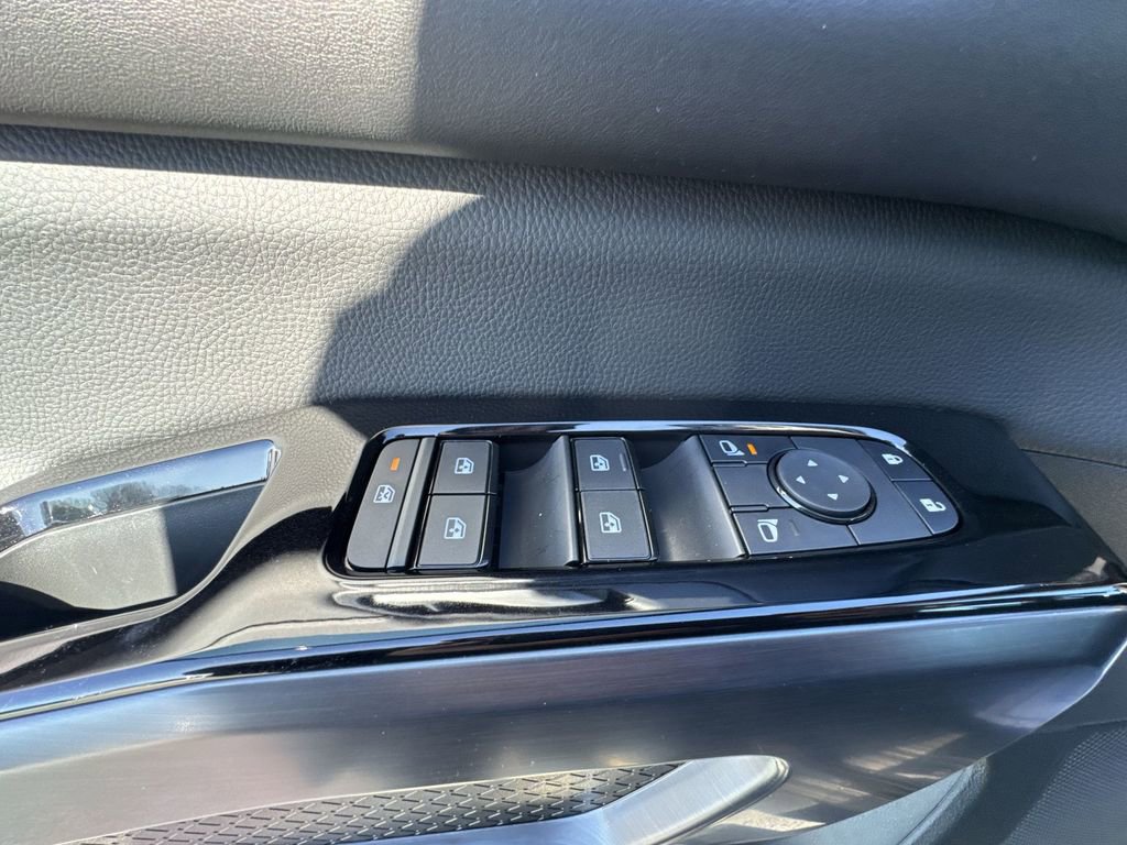 New 2026 Nissan Pathfinder SL image 13