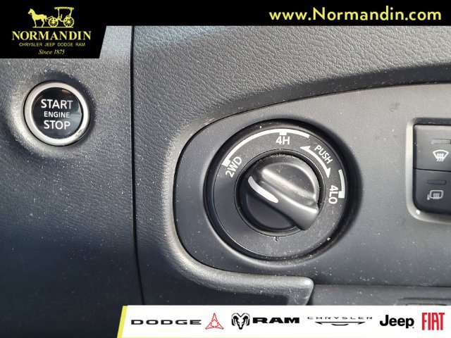 Used 2024 Nissan Frontier PRO-4X w/ Pro Convenience Package AWD/4WD image 12