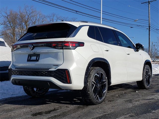 New 2026 Volkswagen Tiguan SEL R-Line image 3