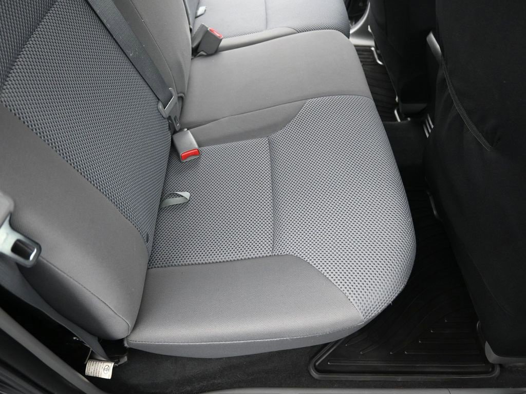 Used 2015 Toyota Tacoma Base image 28