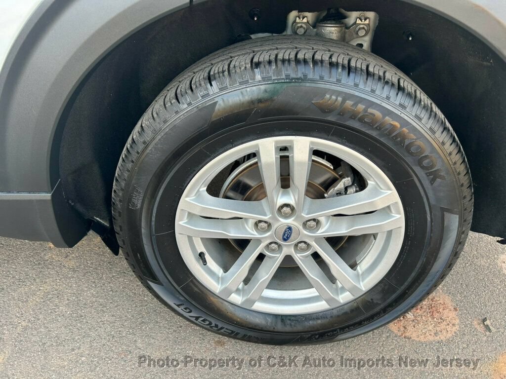 Used 2022 Ford Explorer XLT AWD/4WD image 33