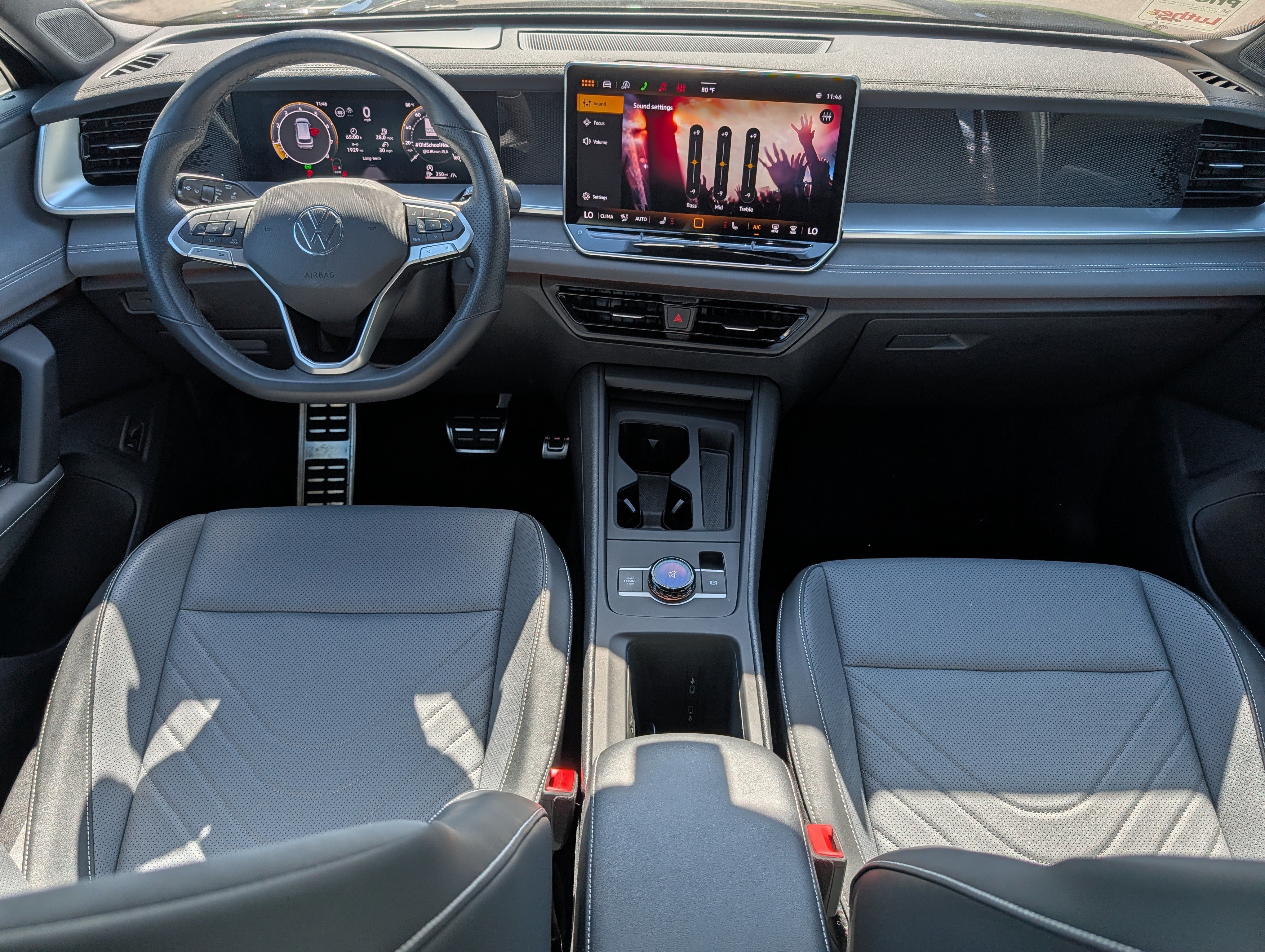 Certified 2026 Volkswagen Tiguan SE R-Line AWD/4WD image 10
