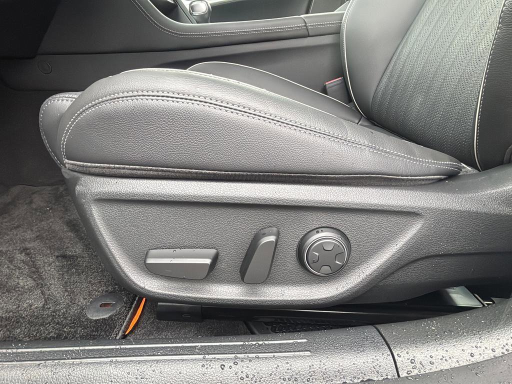 Used 2026 Genesis G70 2.5T Prestige image 20