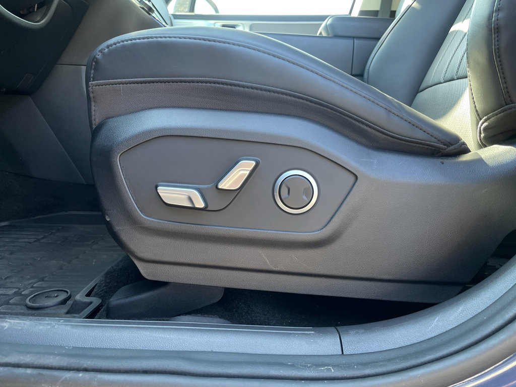 Used 2025 Hyundai Santa Fe XRT image 12