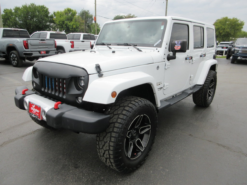 Used 2018 Jeep Wrangler Unlimited Sahara AWD/4WD image 9