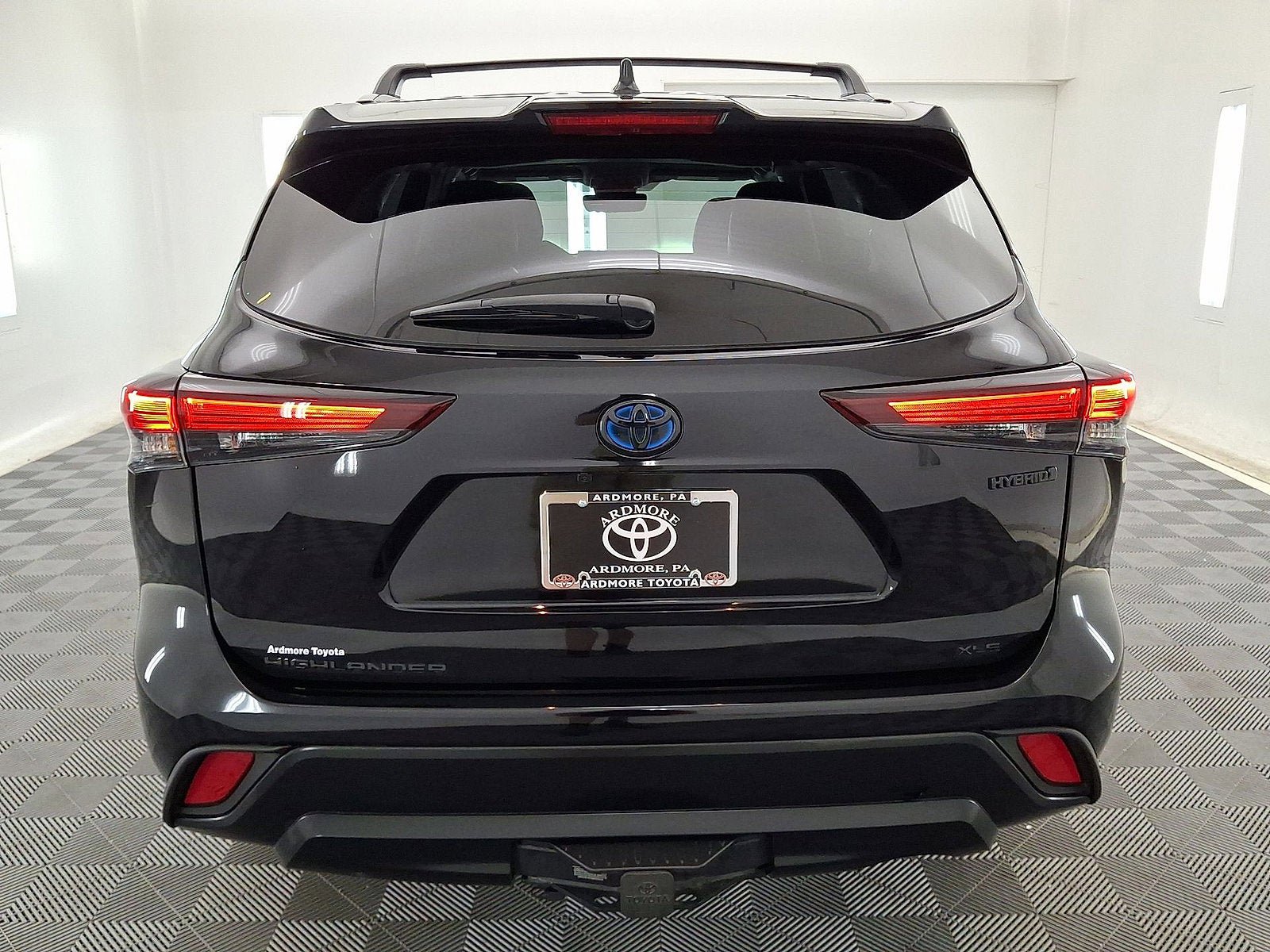 Certified 2024 Toyota Highlander XLE AWD/4WD image 23
