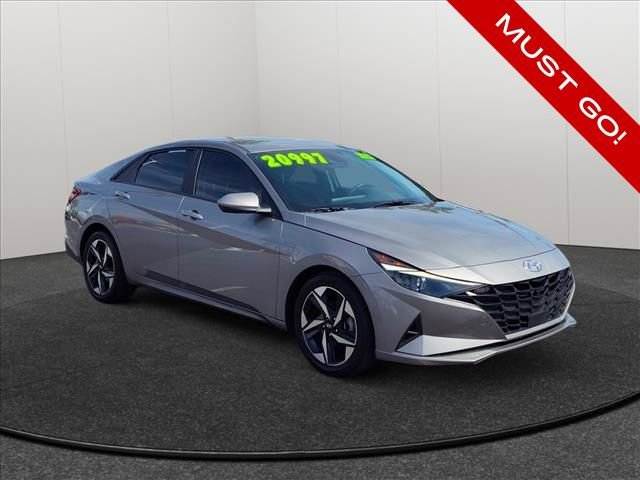 Used 2023 Hyundai Elantra SEL w/ Convenience Package FWD image 5