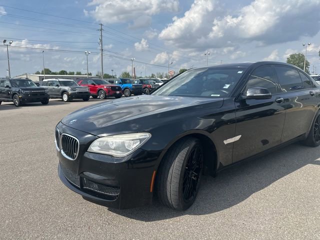 Used 2014 BMW 750Li xDrive image 29