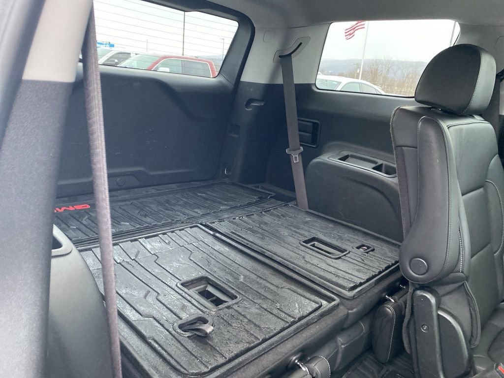 Used 2023 GMC Acadia SLT w/ Elevation Edition image 13